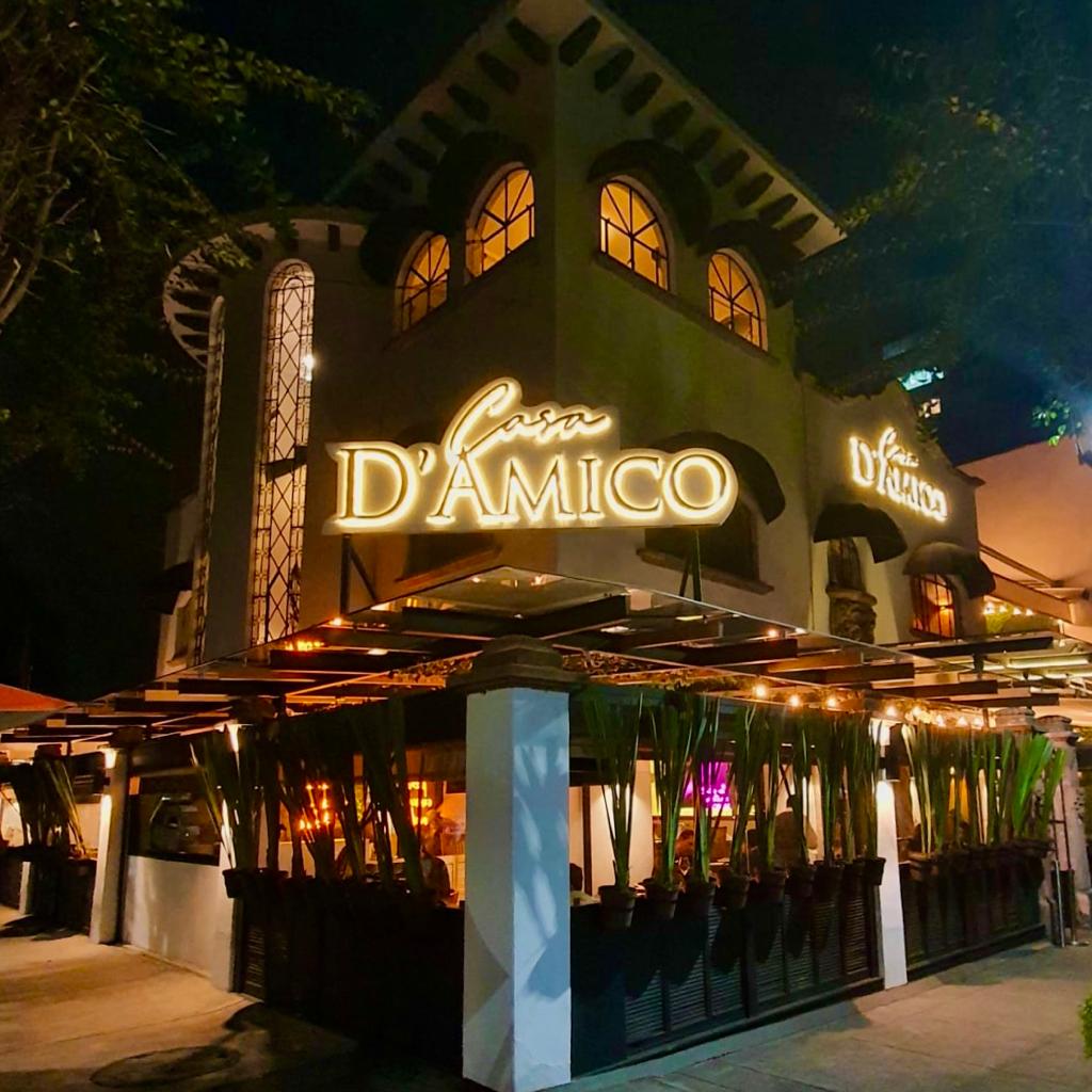 Casa de noche
